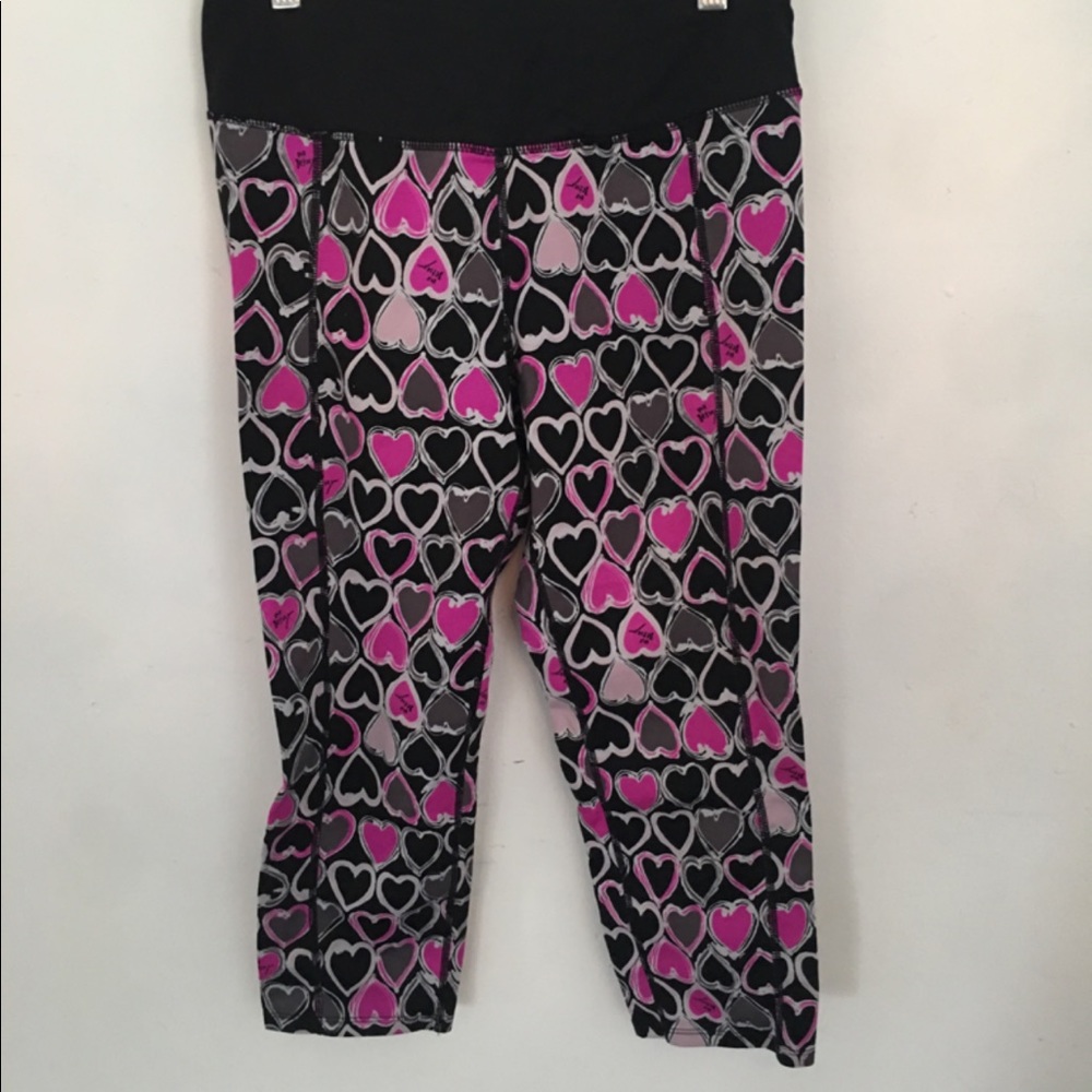 Betsey Johnson Capri leggings